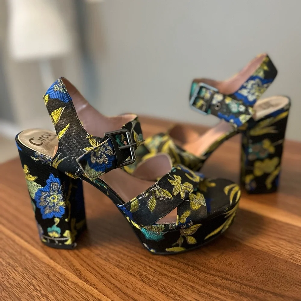 Circus by Sam Edelman Black Floral Platform Sandals